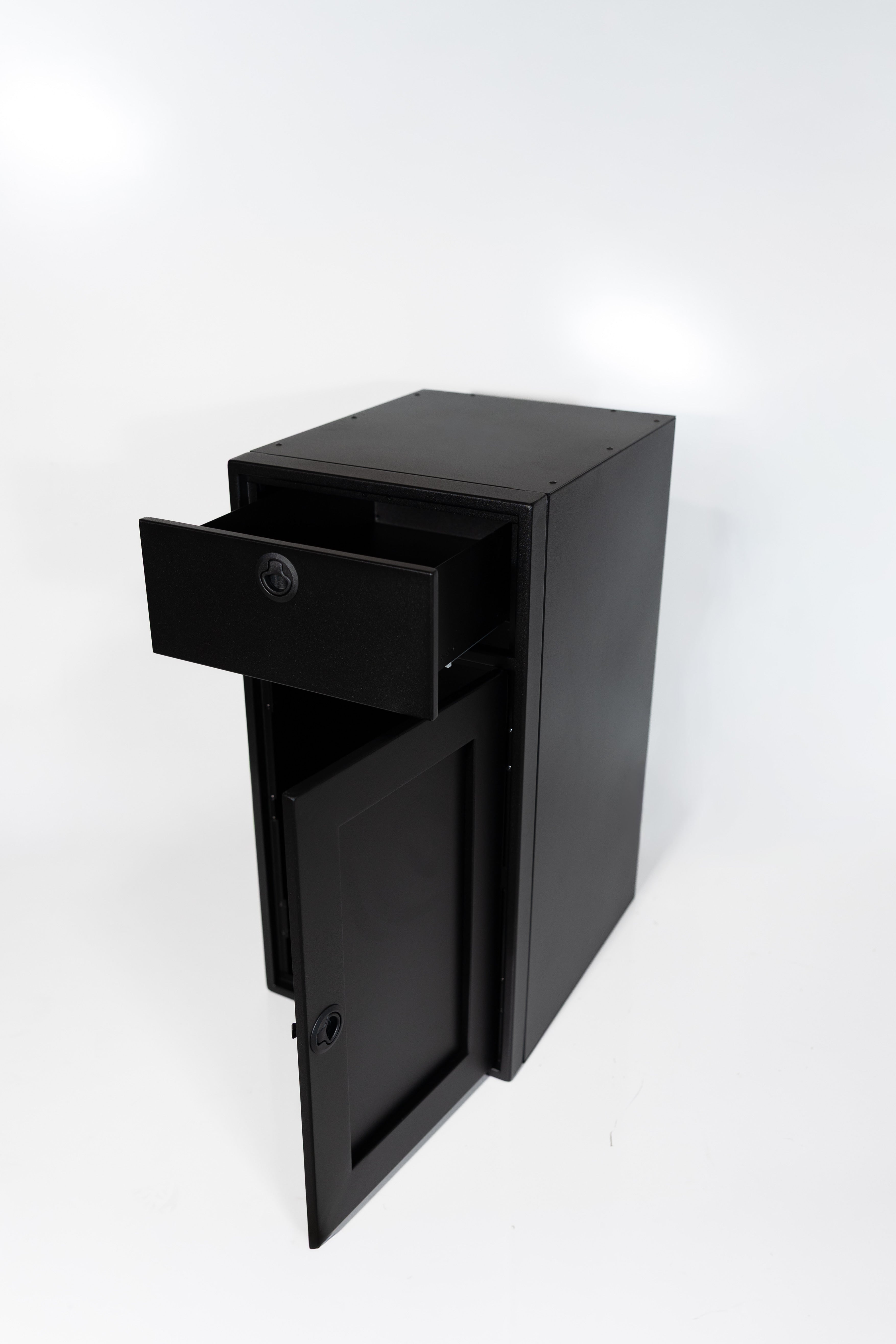 Van Wife Components 18" Base Cabinet – One Door & One Drawer Powder Coated Aluminum