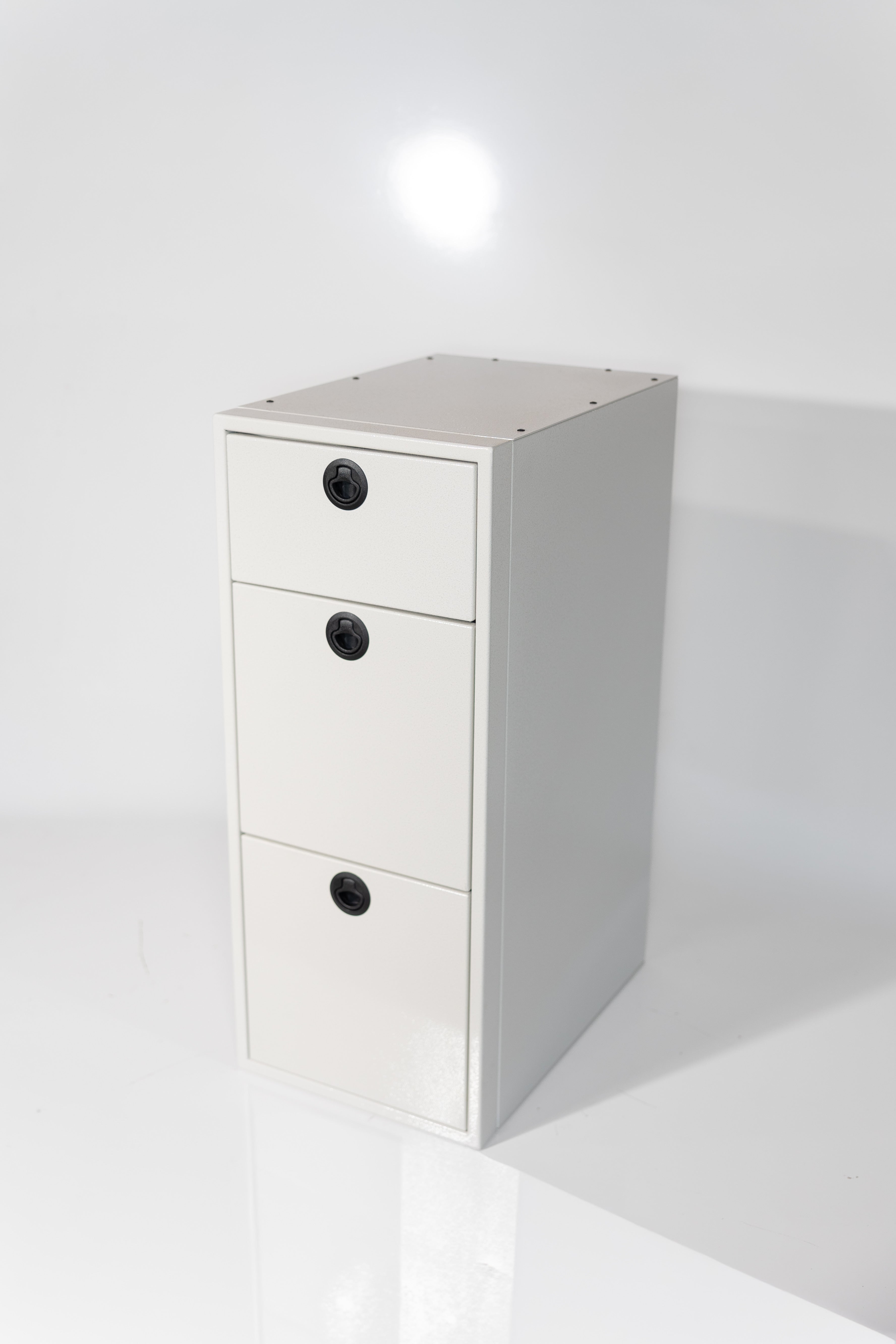 Van Wife Components 15" Three Drawer Base Cabinet – Shallow Powder Coated Aluminum