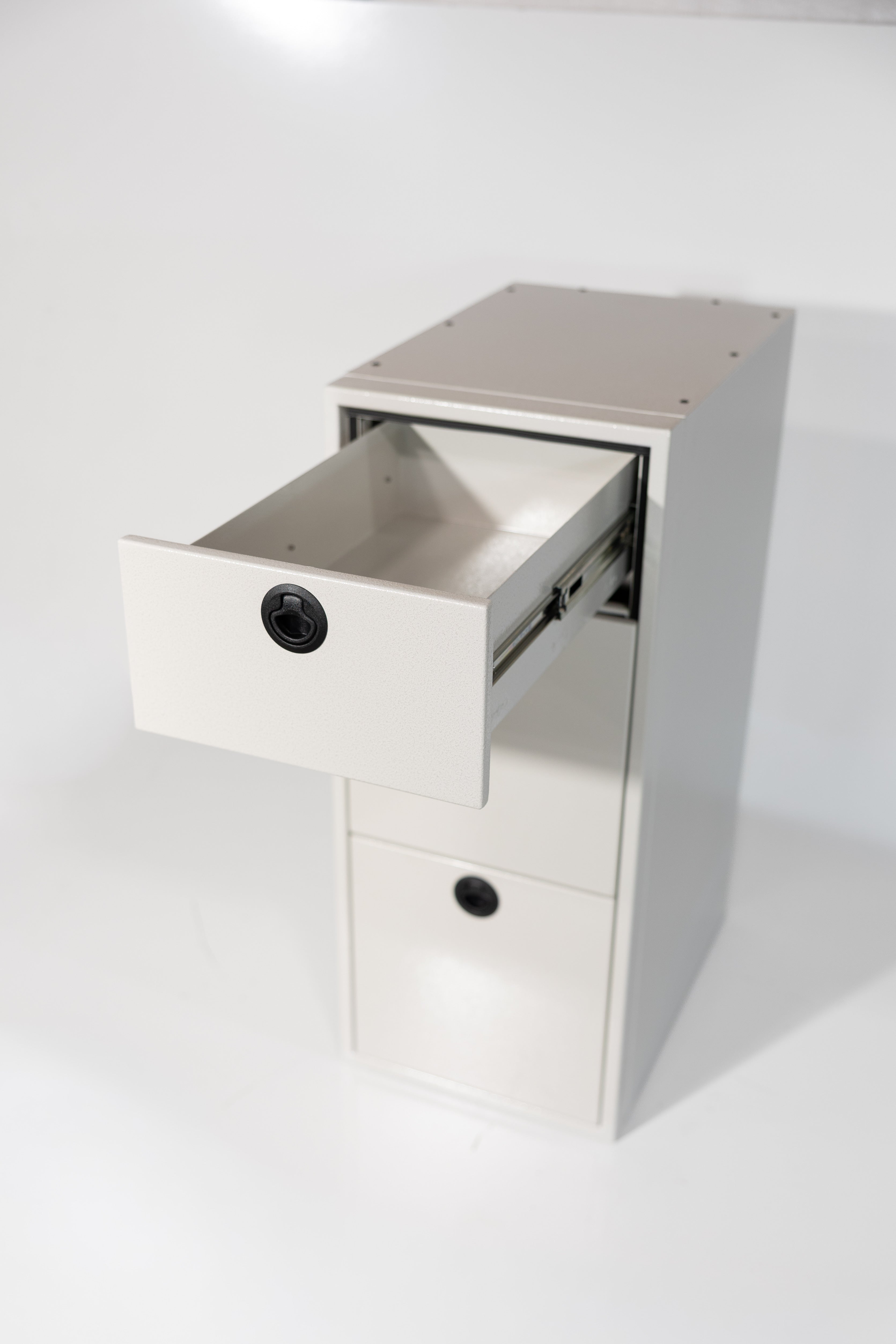 Van Wife Components 15" Three Drawer Base Cabinet – Shallow Powder Coated Aluminum