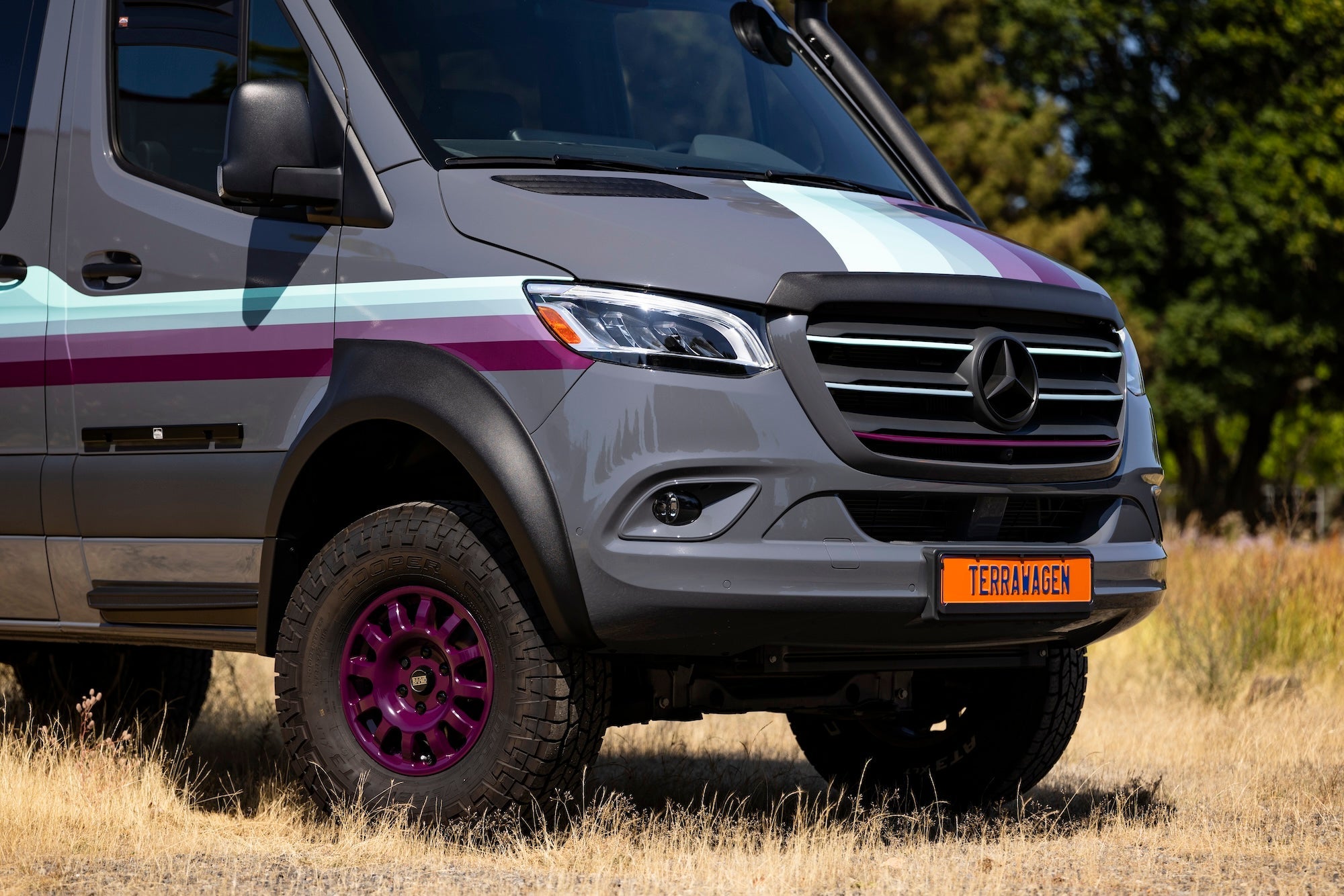 Aero Hood Spoiler for Mercedes Sprinter 907 (2019–2026+) – Hood Paint Protection & Debris Deflector