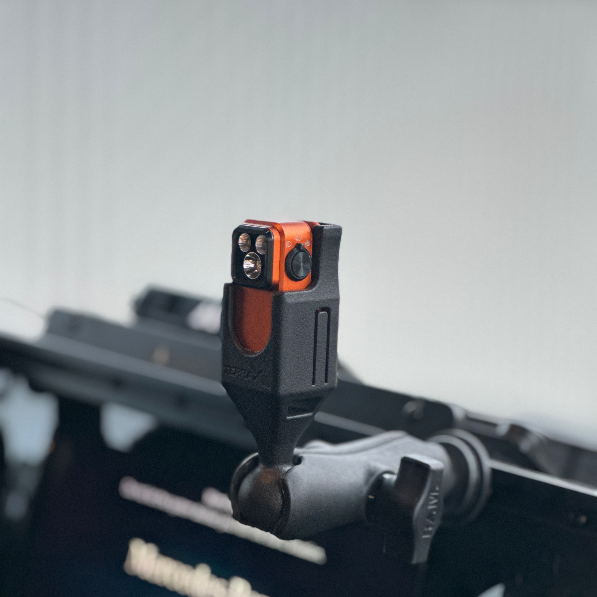 Navilight Pro Olight Oclip Cockpit Light Mount – Red & White Van Light for Sprinter & RV