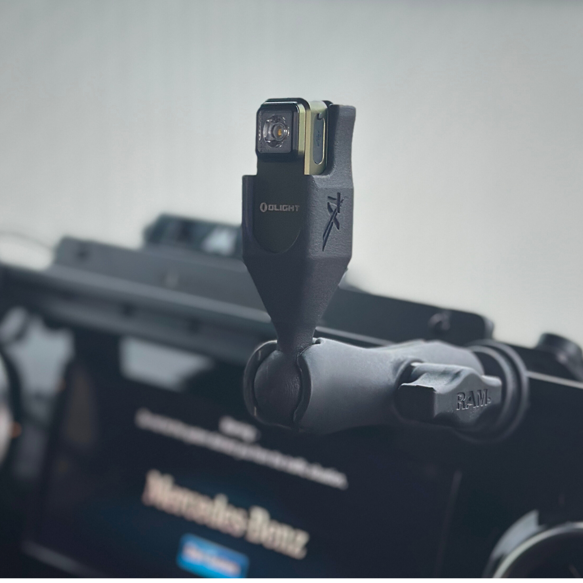 Olight Oclip Mount Navilight – Cockpit Light for Vans | RAM 1” Ball Compatible