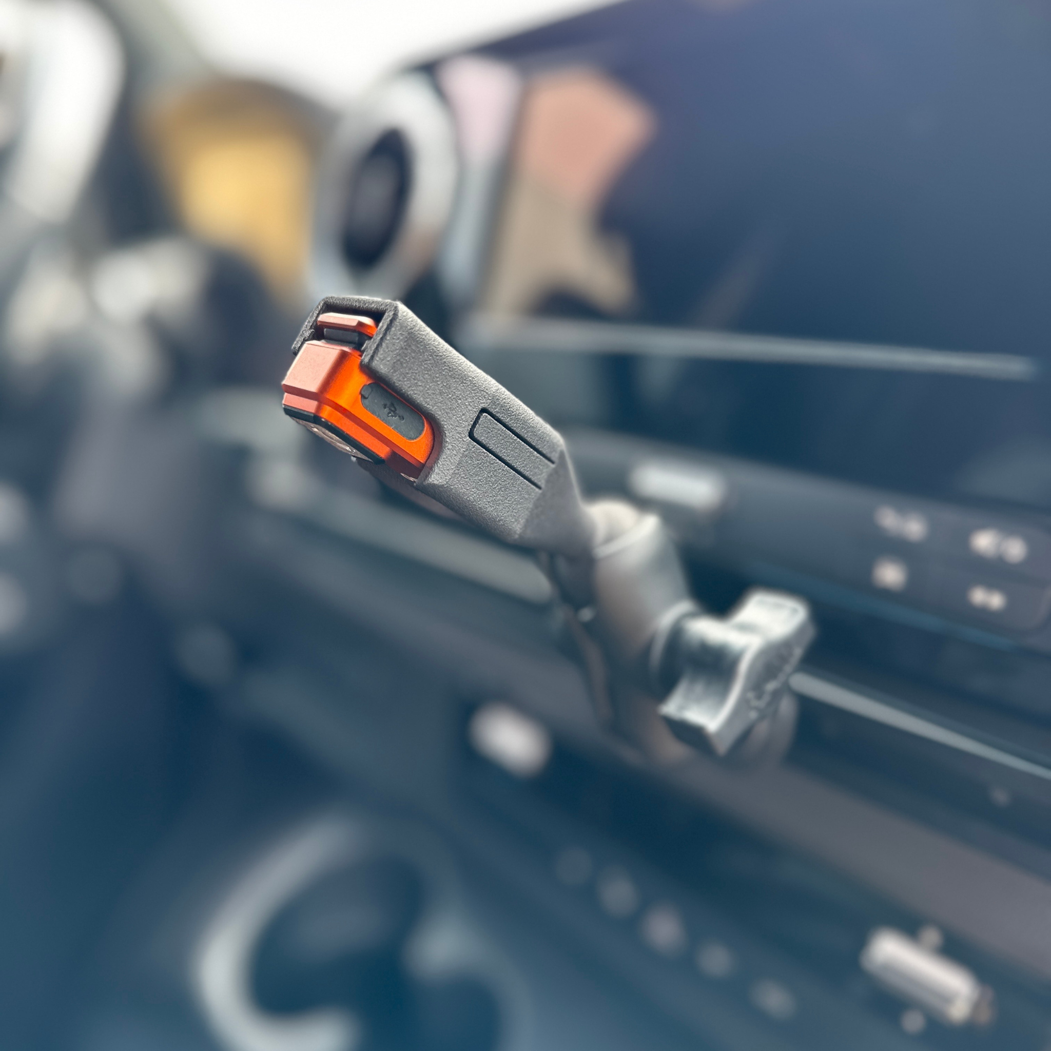 Olight Oclip Mount Navilight – Cockpit Light for Vans | RAM 1” Ball Compatible