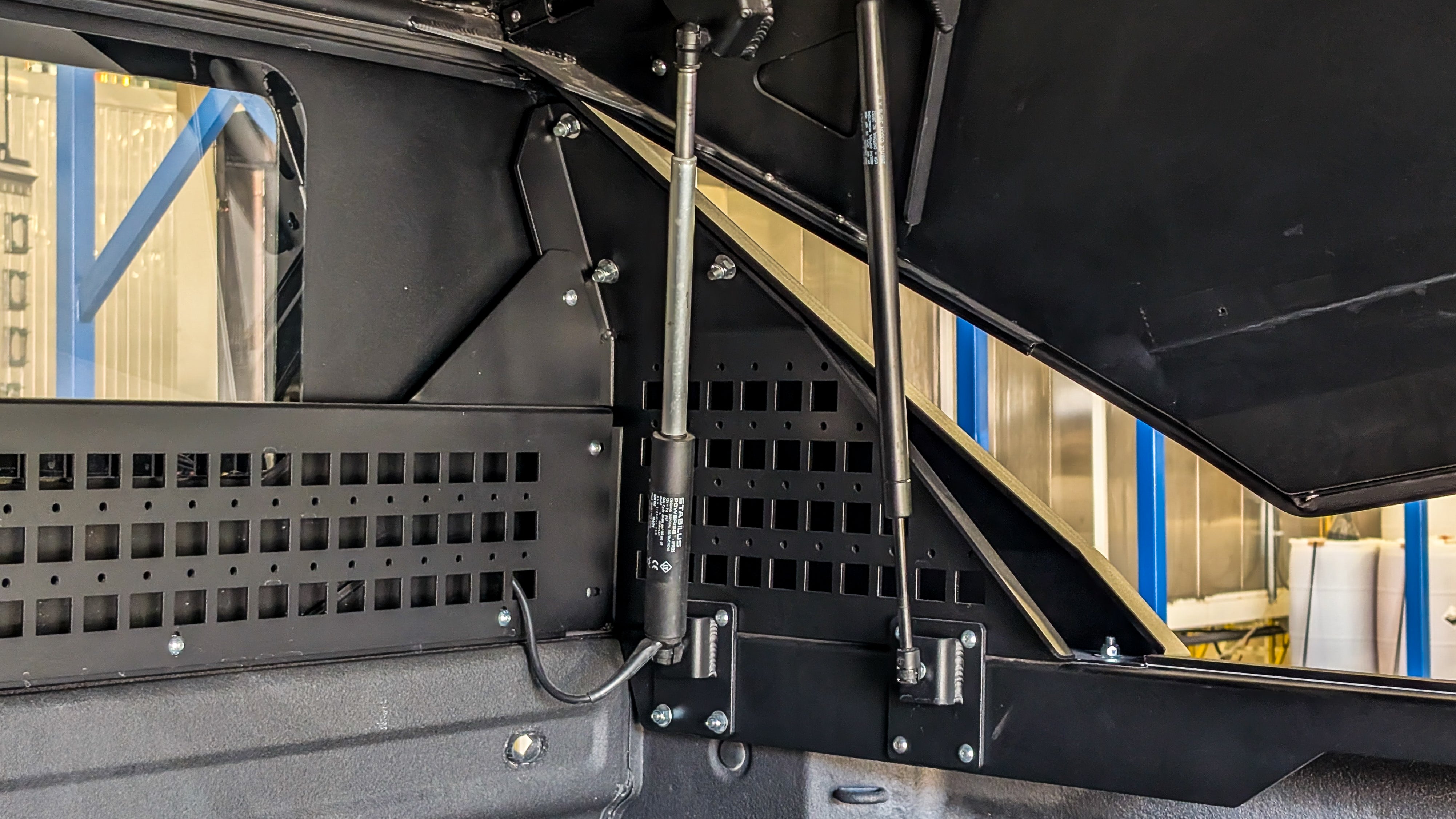 Matrix Power Lift Kit for GT & ST Truck Toppers