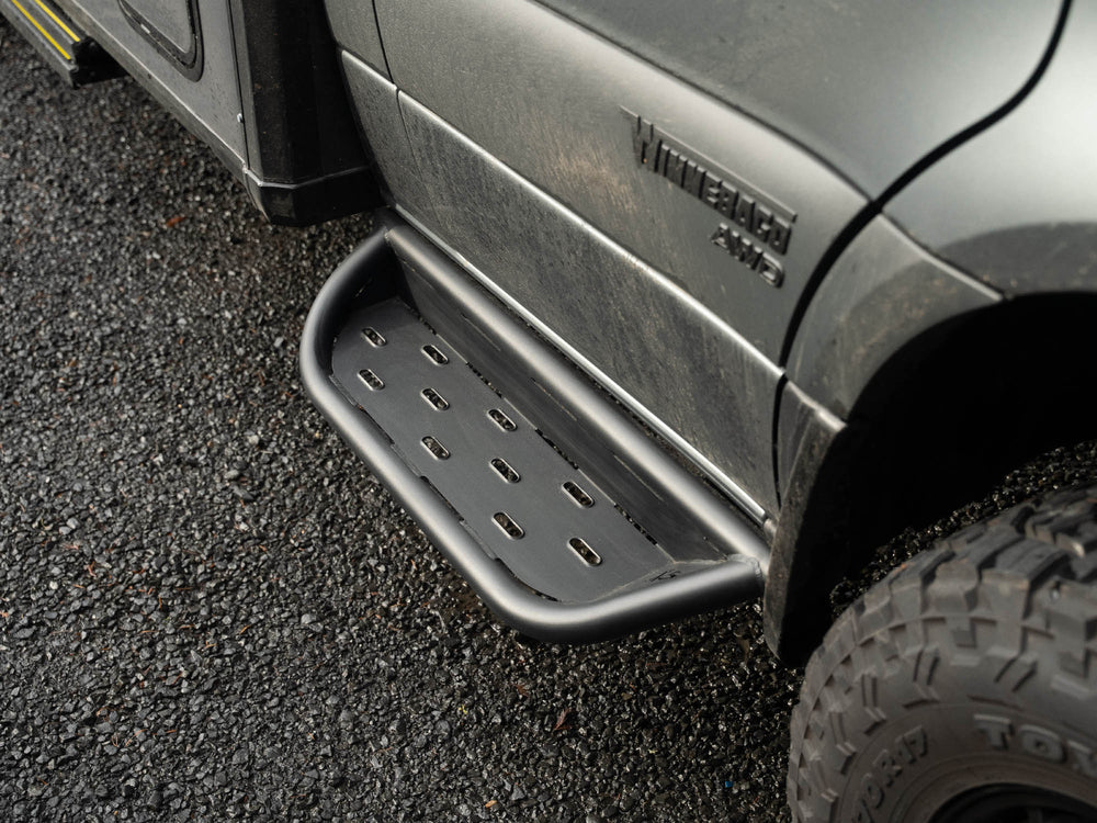 Passenger side Sprinter Ekko Side Step with traction for all weather