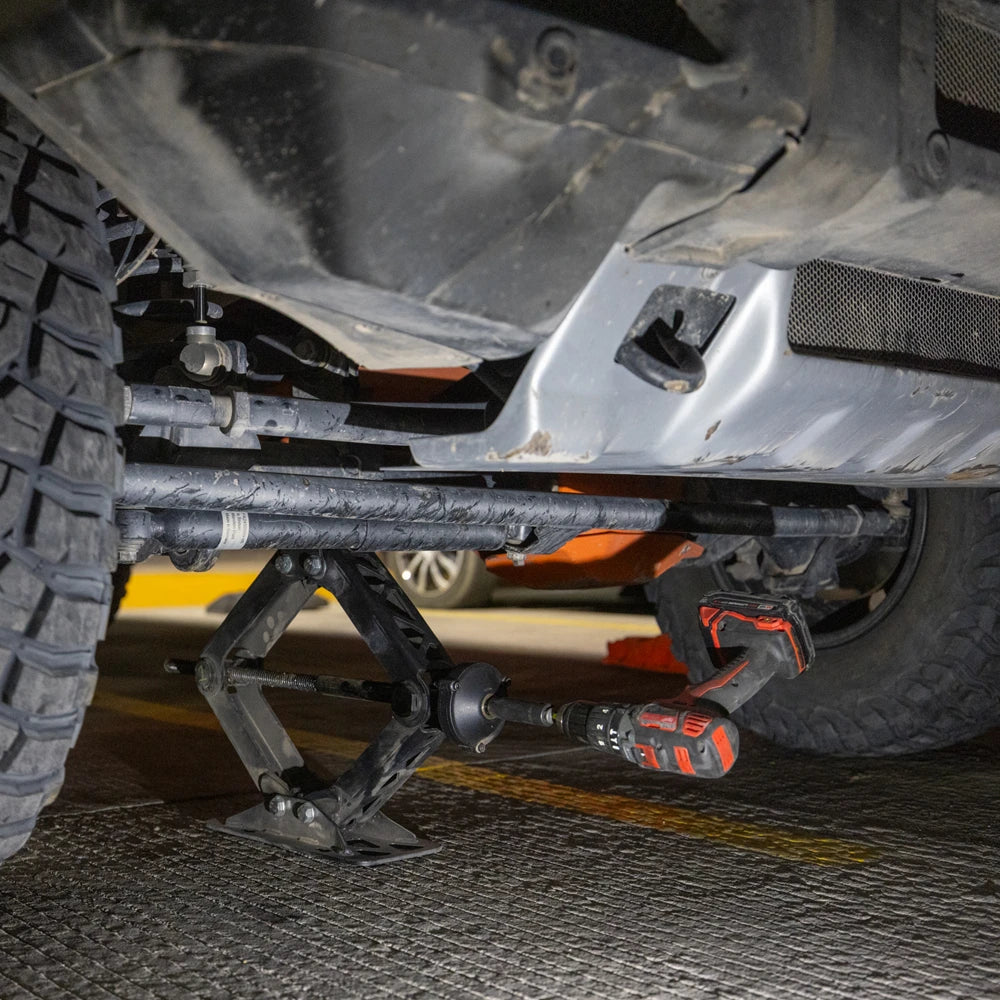 Heavy Duty Universal Scissor Jack by Agile Offroad
