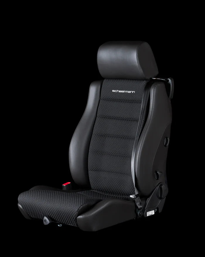 Vario F with Integrated Seatbelt