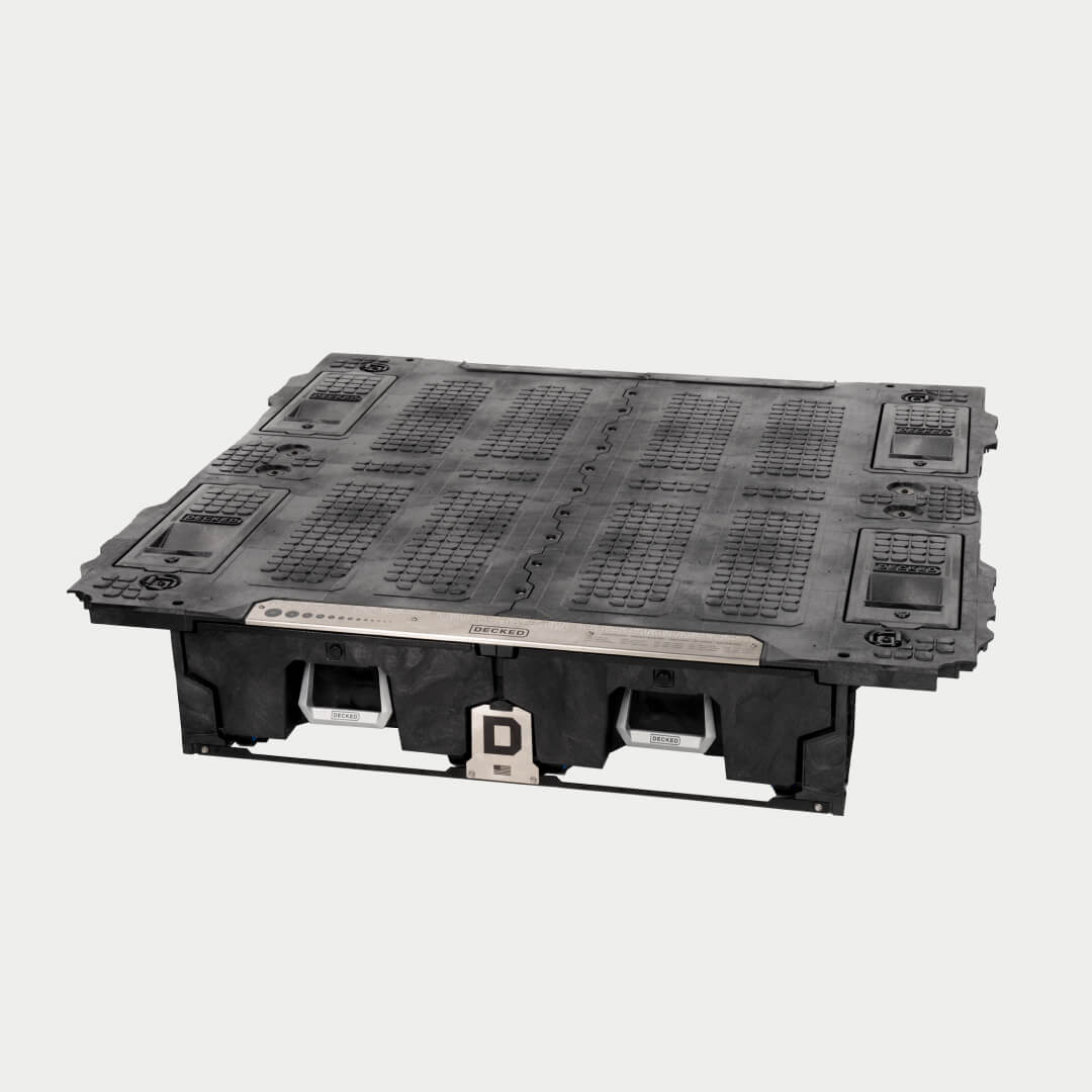 [XF6, XF7, XG5, XG9, XG10, XR5, XS4, XS5] Angled image of a full-size Drawer System outside of the truck bed.