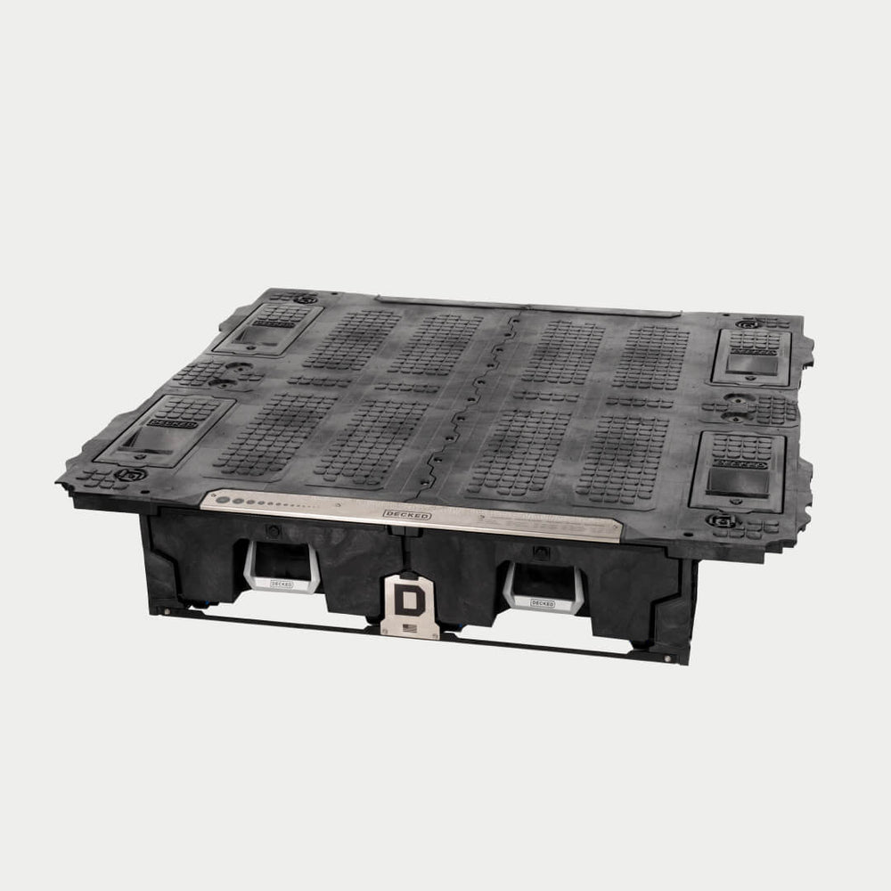 [XF6, XF7, XG5, XG9, XG10, XR5, XS4, XS5] Angled image of a full-size Drawer System outside of the truck bed.