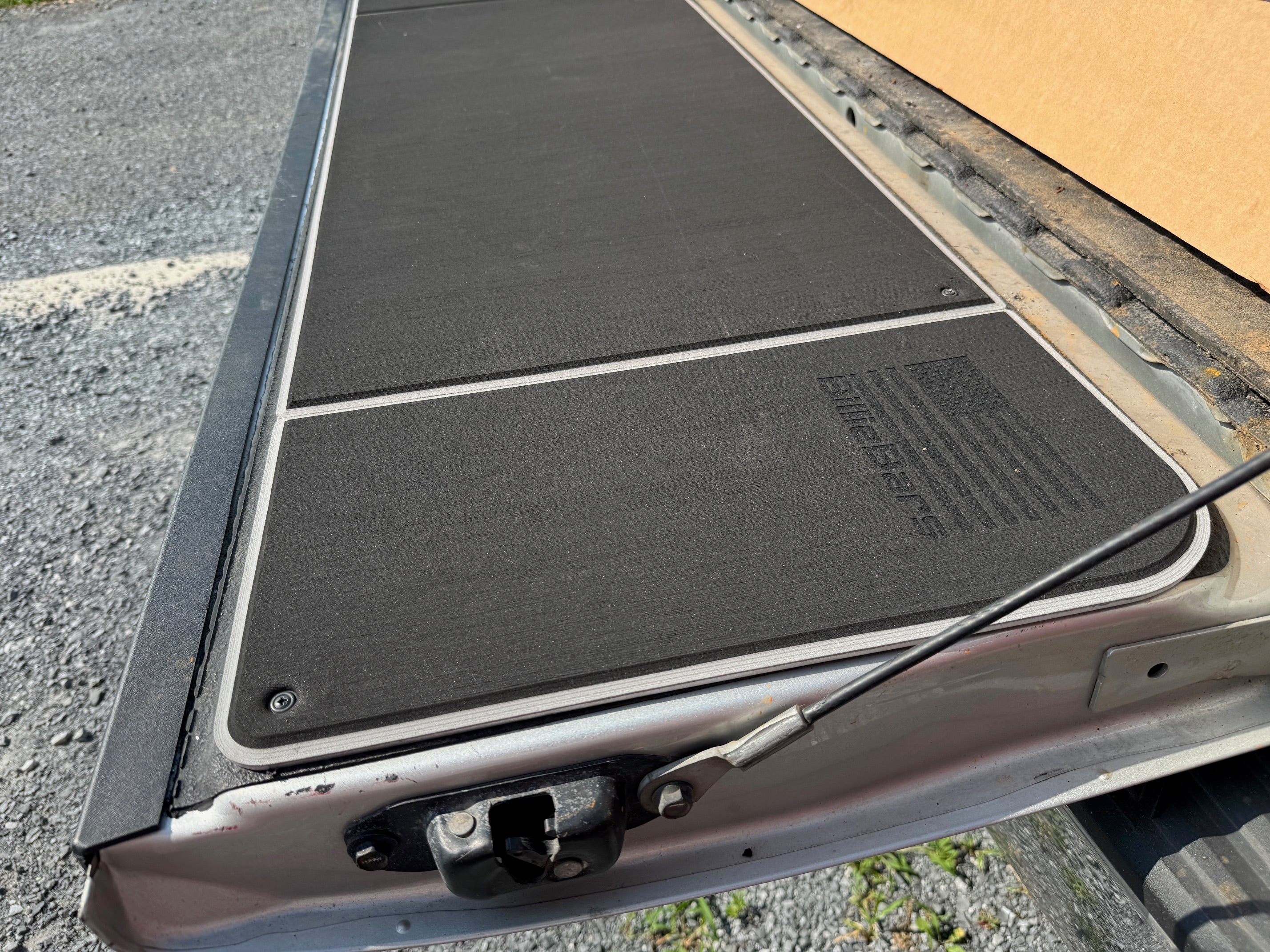 BillieBars Tailgate Cover – Silverado 1500, 2500, 3500 (2007–2013)
