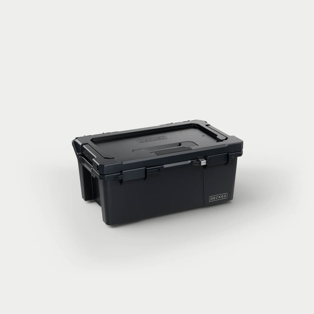 [A0010-SIXR-BLK] Side angle view of black Sixer 16