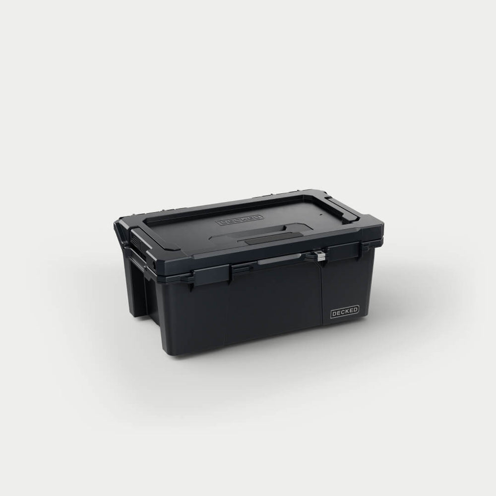 [A0010-SIXR-BLK] Side angle view of black Sixer 16